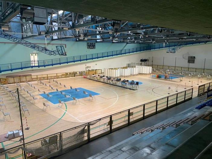 Vaccino: via a Novara agli over 80, da domani al Palaverdi Vaccino: via a Novara agli over 80, da domani al Palaverdi