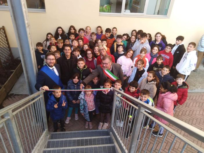Un regalo per i Bambini di Cameriano: inaugurata la nuova biblioteca