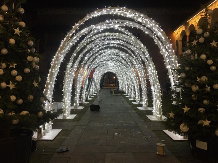 Il 1 dicembre Novara accenderà le sue luminarie Il 1 dicembre Novara accenderà le sue luminarie