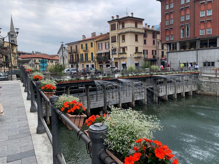Sabato 18 a Omegna (Vb) il primo Concorso Nazionale di Pittura ‘Scorci su tela’