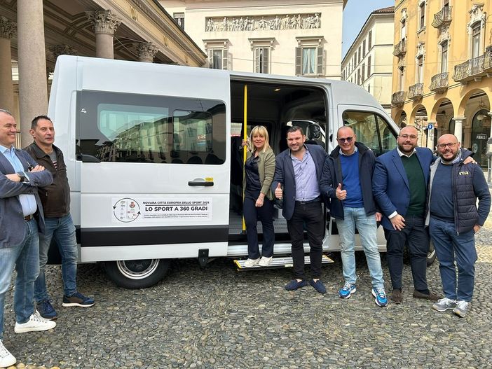 Inaugurato il pulmino per il trasporto degli atleti diversamente abili Inaugurato il pulmino per il trasporto degli atleti diversamente abili