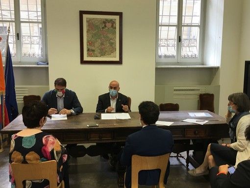 I rappresentanti del Comitato Vittime Rsa ricevuti in Consiglio regionale: "Garantire il diritto alle cure per i non autosufficienti" I rappresentanti del Comitato Vittime Rsa ricevuti in Consiglio regionale: "Garantire il diritto alle cure per i non autosufficienti"