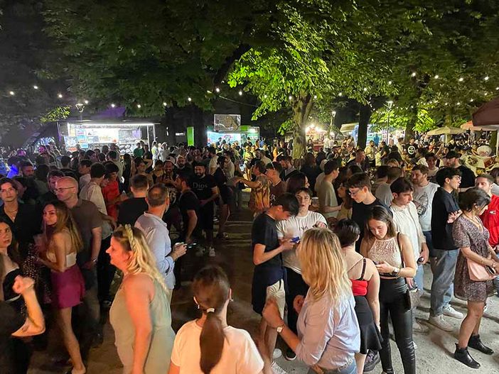A Novara tornano gli Street Chef del Rolling Truck Street Food Festival: buon cibo, Dj set e musica live