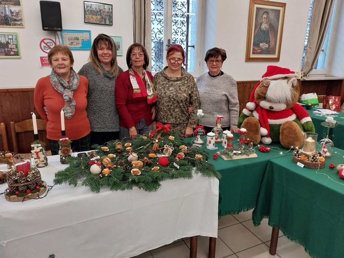 Tante idee regalo solidali al Mercatino di Natale di “Sportello Vita”