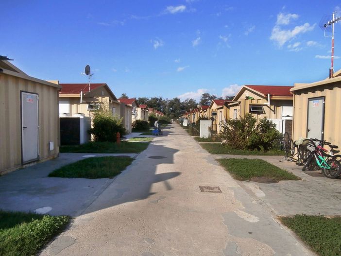 Sgombero Villaggio Tav Novara: anche l’ultima famiglia lascia il prefabbricato