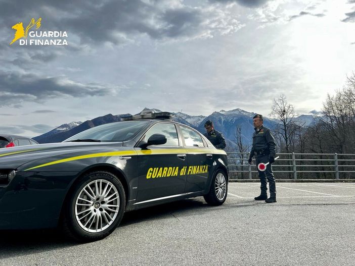 Criminalità organizzata transnazionale, la guardia di finanza in prima linea contro la contraffazione