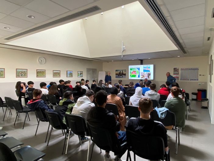 Riprese le visite degli studenti agli impianti SARPOM Riprese le visite degli studenti agli impianti SARPOM