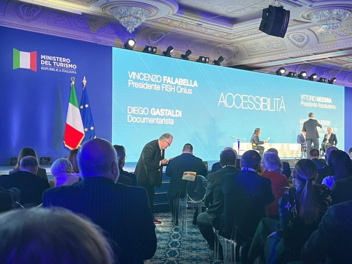 "Per il turismo italiano bisogna fare squadra: istituzioni, multinazionali, piccole realtà. Con la politica coinvolta e pronta all’ascolto" "Per il turismo italiano bisogna fare squadra: istituzioni, multinazionali, piccole realtà. Con la politica coinvolta e pronta all’ascolto"