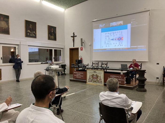 A Vercelli si discute di trasformazione digitale nel SSN: “Un sano rapporto pubblico-privato passa attraverso strategie integrate” [VIDEO]