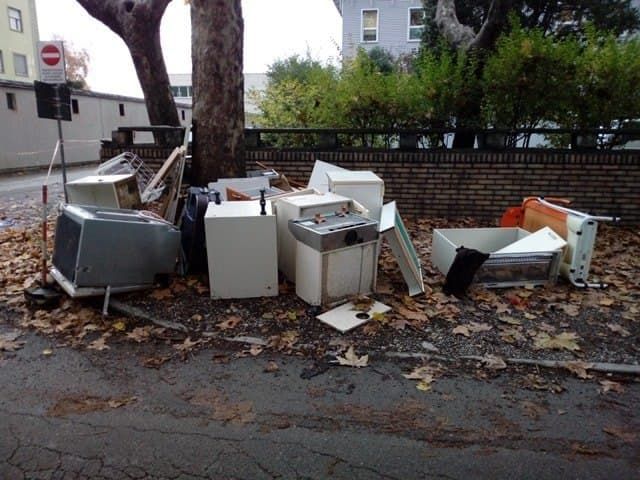 Verranno montate a Novara le fototrappole per contrastare l'abbandono dei rifuti Verranno montate a Novara le fototrappole per contrastare l'abbandono dei rifuti