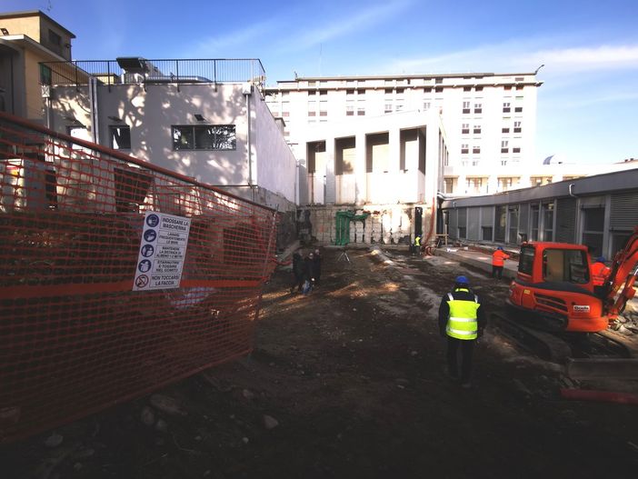 Proseguono i lavori di ampliamento dell’Ospedale Santissima Trinità di Borgomanero Proseguono i lavori di ampliamento dell’Ospedale Santissima Trinità di Borgomanero