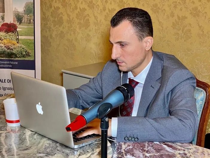 Il Piemonte non è una regione per ciechi: "Citofoni e ascensori non sono accessibili ai disabili visivi" Il Piemonte non è una regione per ciechi: "Citofoni e ascensori non sono accessibili ai disabili visivi"