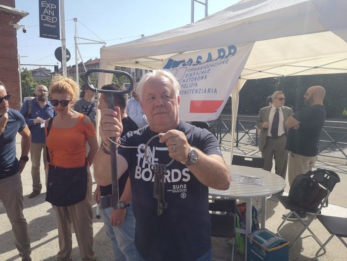 La penitenziaria consegna le chiavi delle carceri alla politica piemontese: &quot;Siamo stati abbandonati&quot;