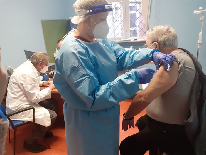 Poco più di 1000 le prime dosi somministrate in Piemonte domenica Poco più di 1000 le prime dosi somministrate in Piemonte domenica