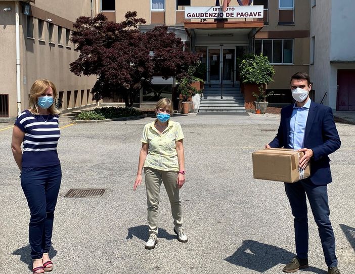 Donate mascherine al De Pagave