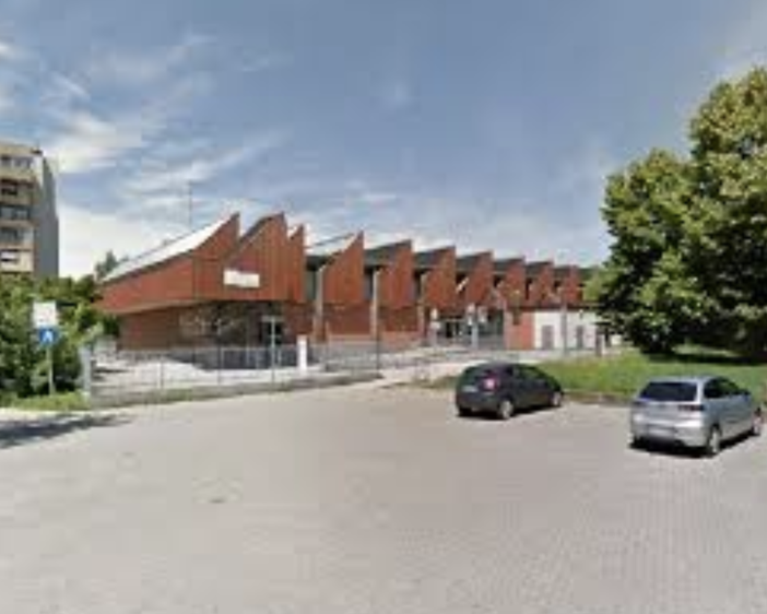 Coronavirus: Novara, bare al Palasport? Il sindaco smentisce: “Errore della dirigenza” Coronavirus: Novara, bare al Palasport? Il sindaco smentisce: “Errore della dirigenza”