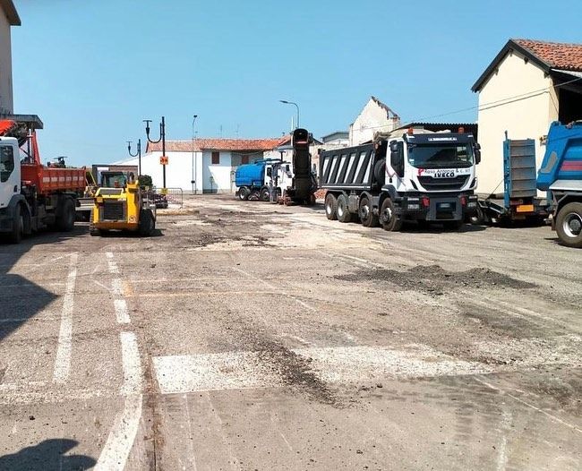 Riaperta la piazza del Municipio di Garbagna