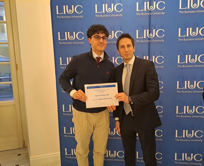 Borsa di studio Liuc per Andrea Silvano Pracchi, studente di Castelletto Sopra Ticino
