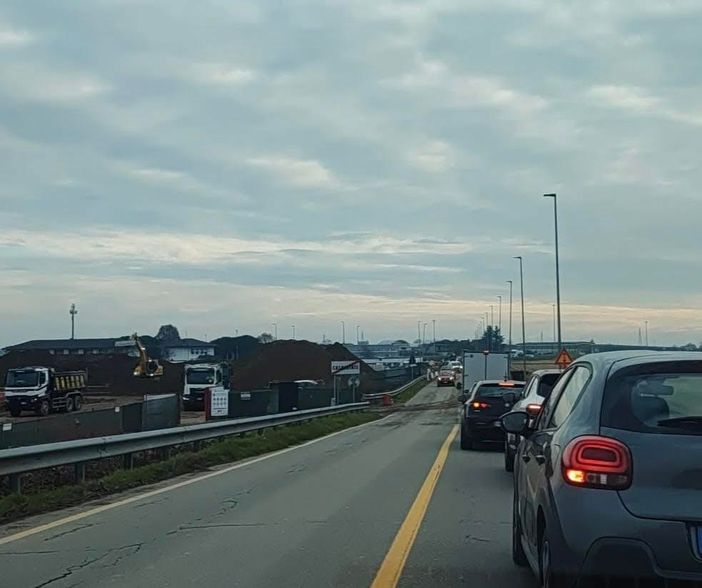 M5S Novara: "Serve un coordinamento per ridurre i disagi del traffico causati dai cantieri stradali" M5S Novara: "Serve un coordinamento per ridurre i disagi del traffico causati dai cantieri stradali"