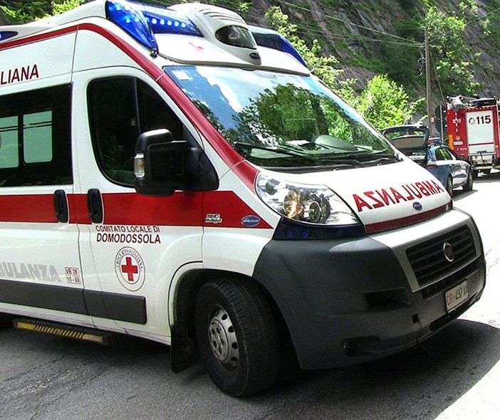 Grave incidente a Baraggia di Suno: morti due motociclisti di Domodossola Grave incidente a Baraggia di Suno: morti due motociclisti di Domodossola