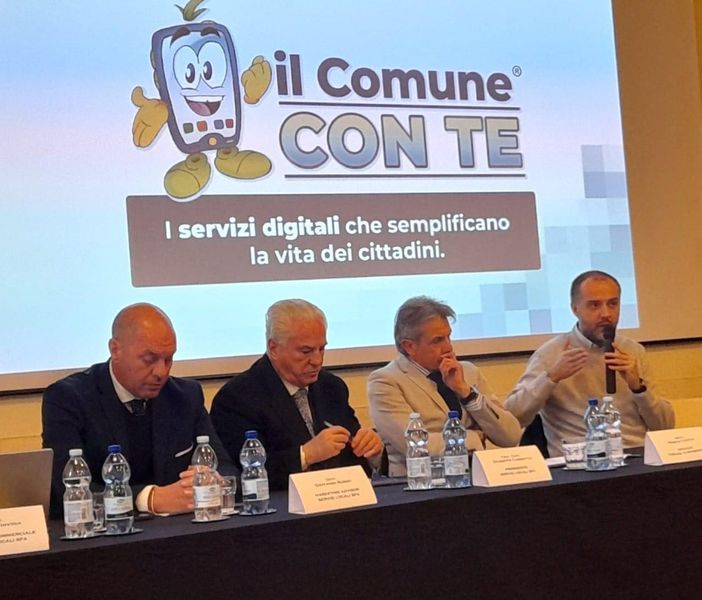 Presentata la piattaforma "Romentino digitale" Presentata la piattaforma "Romentino digitale"