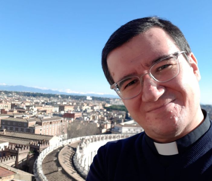 Pellegrinaggio giubilare della diocesi di Novara: 600 fedeli a Roma con il vescovo Brambilla Pellegrinaggio giubilare della diocesi di Novara: 600 fedeli a Roma con il vescovo Brambilla