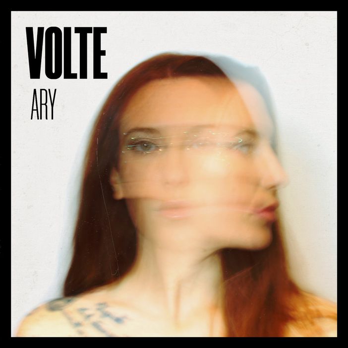 La cantautrice borgomanerese Ary presenta il suo primo singolo "Volte" La cantautrice borgomanerese Ary presenta il suo primo singolo "Volte"
