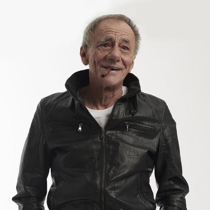 Questa sera Roberto Vecchioni chiude i grandi eventi della Caserma Passalacqua Questa sera Roberto Vecchioni chiude i grandi eventi della Caserma Passalacqua