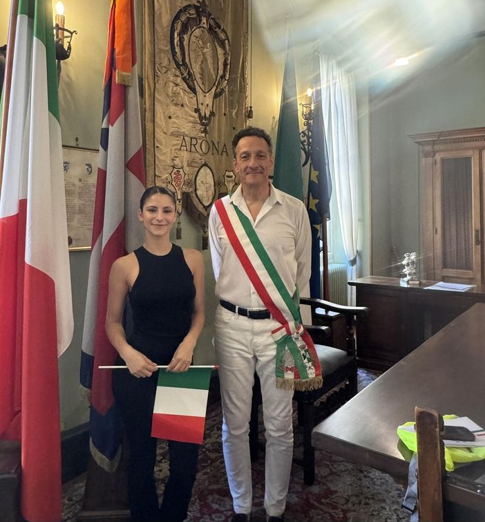 Ad Arona Sofia Marina Audini diventa cittadina italiana Ad Arona Sofia Marina Audini diventa cittadina italiana
