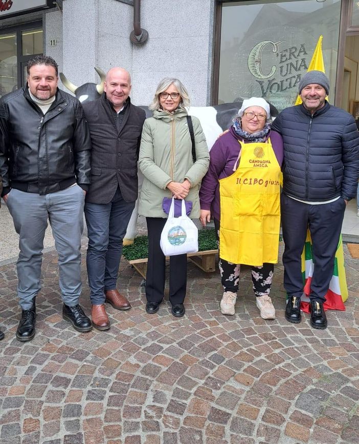 Trecate si arricchisce con il nuovo punto vendita "Campagna Amica" Trecate si arricchisce con il nuovo punto vendita "Campagna Amica"