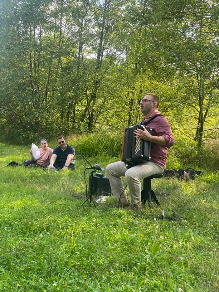 Musica e narrazione si fondono nella natura al Parco del Lagone