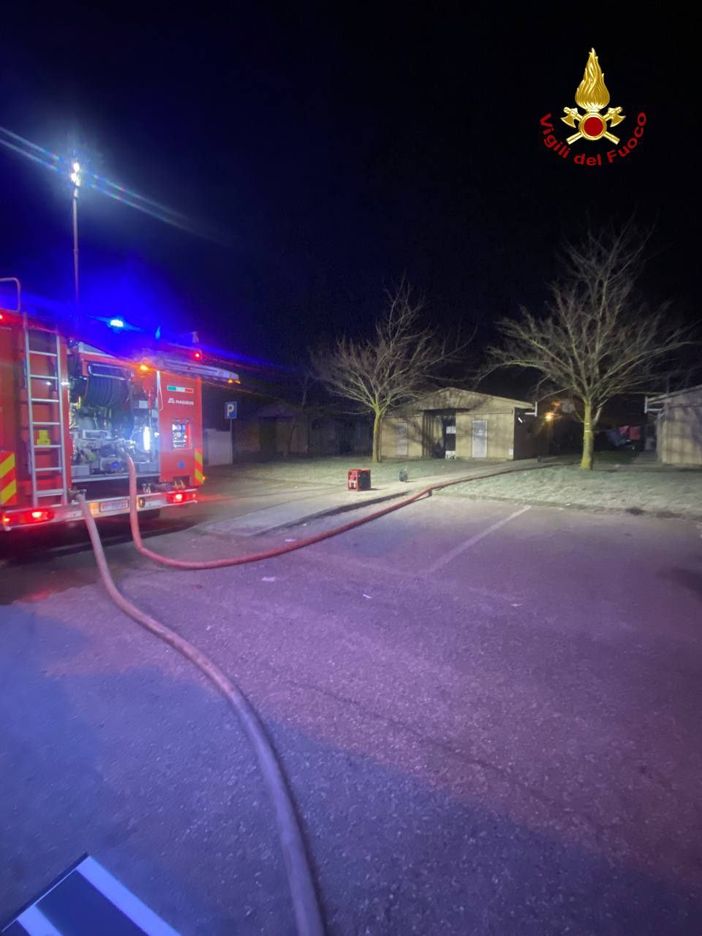 Incendio al dormitorio del Campo Tav alla vigilia del trasferimento Incendio al dormitorio del Campo Tav alla vigilia del trasferimento