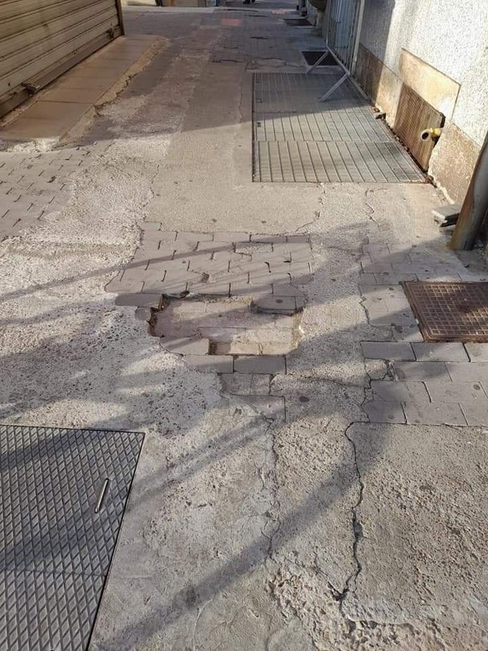 Al via i lavori di risistemazione della stazione di Trecate Al via i lavori di risistemazione della stazione di Trecate