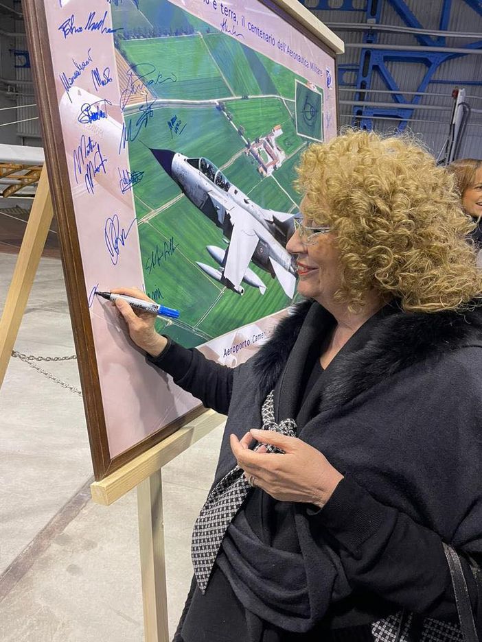 Centenario dell'aeronautica militare: un evento celebrazione tra cielo e terra