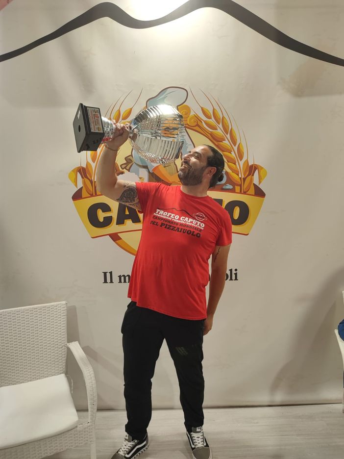 Luca Mendozza è il campione mondiale dei Pizzaioli Luca Mendozza è il campione mondiale dei Pizzaioli