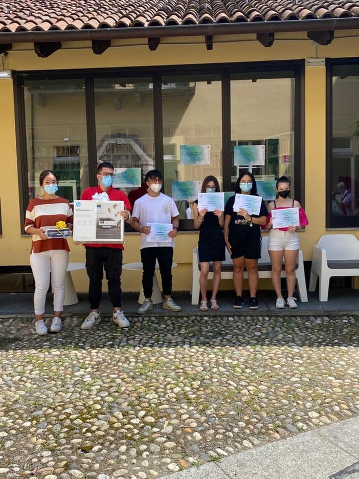 Sono stati premiati i vincitori del concorso “Un anno senza” Sono stati premiati i vincitori del concorso “Un anno senza”