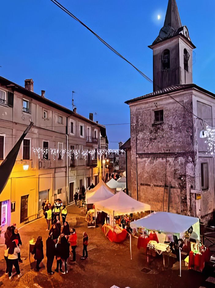 Torna l’atmosfera Natalizia per le vie del centro di Briga Novarese