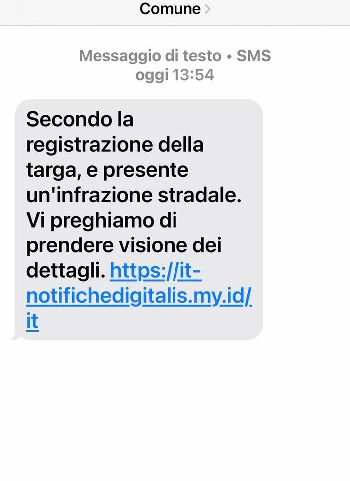 Falsi verbali sul cellulare, allarme truffa a Cerano: il Comune invita a non cliccare sui link