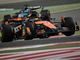 Gp Bahrain, Piastri trionfa con McLaren e Ferrari giù dal podio