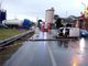 Novara: incidente stradale all'alba in Corso Vercelli, auto si ribalta