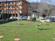 Terminati i lavori nell'area di via IV Novembre: parcheggio, verde e giochi con videosorveglianza