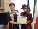 Riconoscimento patriottico dal presidente dell'Istituto Nastro Azzurro di Novara al questore