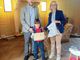 Il piccolo Damiano premiato come assiduo frequentatore della Biblioteca