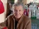 Auguri ad Anna, barista di 99 anni che ancora serve il caffè