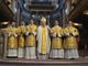 I cinque futuri sacerdoti con il vescovo alla celebrazione delle ordinazioni diaconali, nello scorso ottobre
