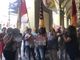 Caos scuola, esplode la protesta degli insegnanti precari: “Rischiamo di iniziare l’anno e non finirlo” [FOTO e VIDEO]