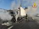 Dal Nord Ovest. A fuoco tir sulla Torino-Milano: chiuso un tratto dell'autostrada, lunghe code