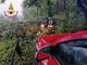 Castelletto, auto esce di strada sulla provinciale 30