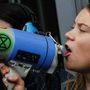 Greta Thunberg blocca raffineria in Norvegia: &quot;Il petrolio è morte&quot;