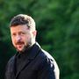 Ucraina, Zelensky firma legge che frena anticorruzione: migliaia protestano in piazza